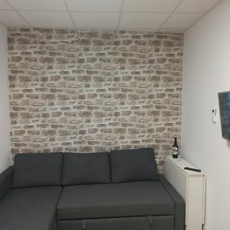 Апартаменти Nayca *